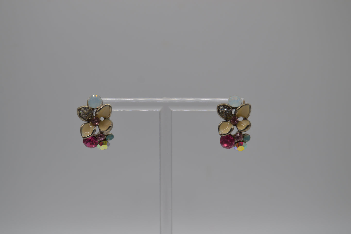 Floral Gold Earrings – Multicolor Bead Accents
